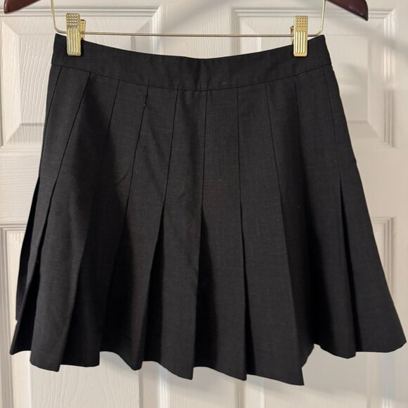 Talula Grey Pleated Mini Skirt - Size 6 - Picture 4 of 5